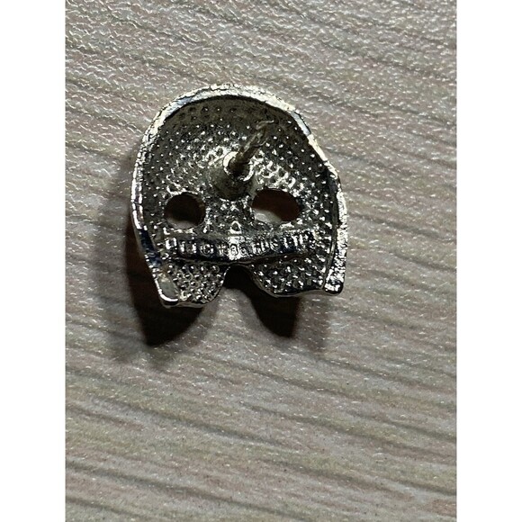 TM 1986 RUG LTD Phantom of the Opera Mask Lapel Pin - Picture 6 of 6
